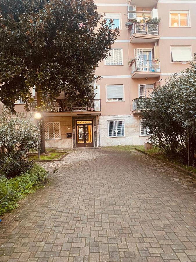 Apartmán Large Garden Řím Exteriér fotografie